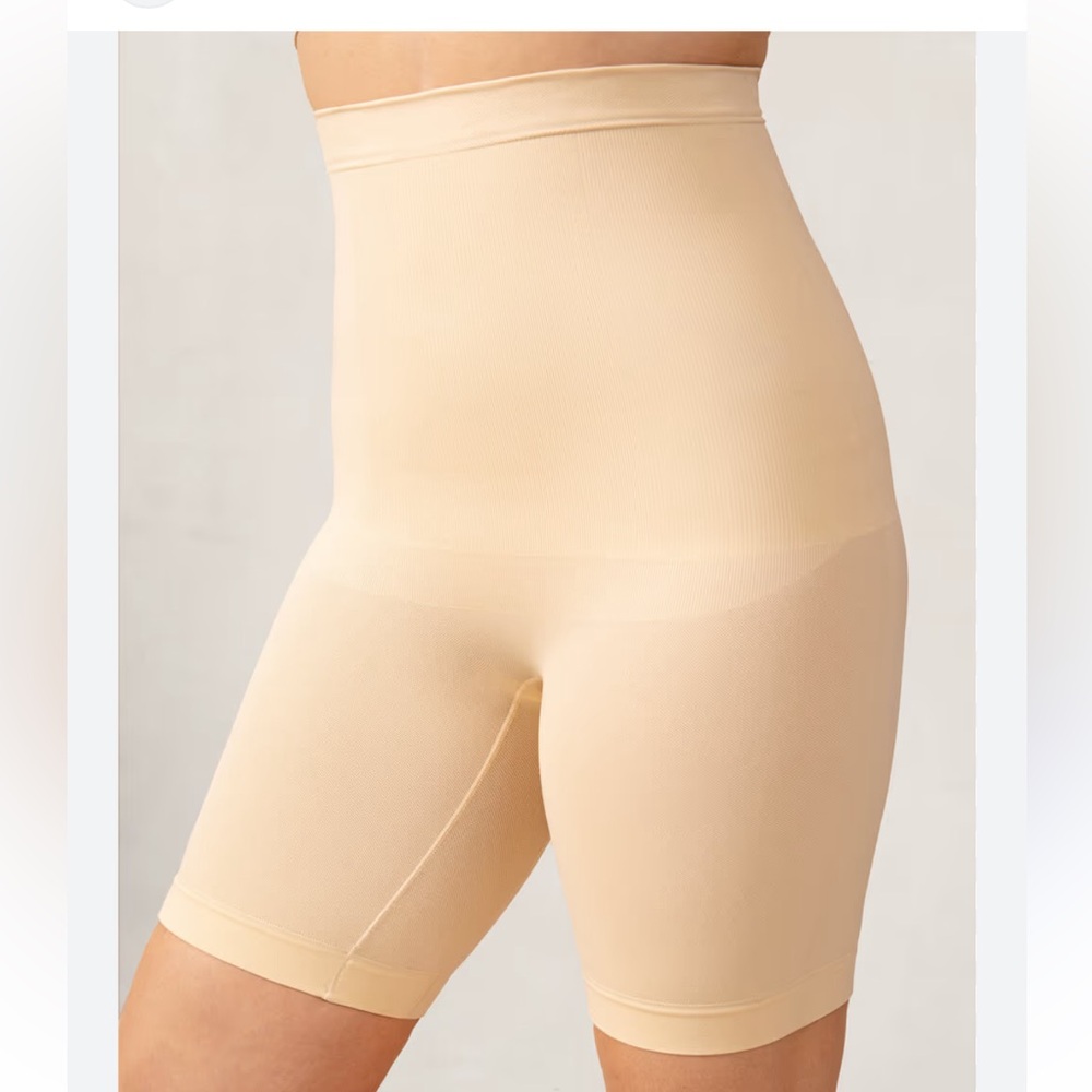 Empetua High Waisted Shaper Shorts NWT XL/XXL‎